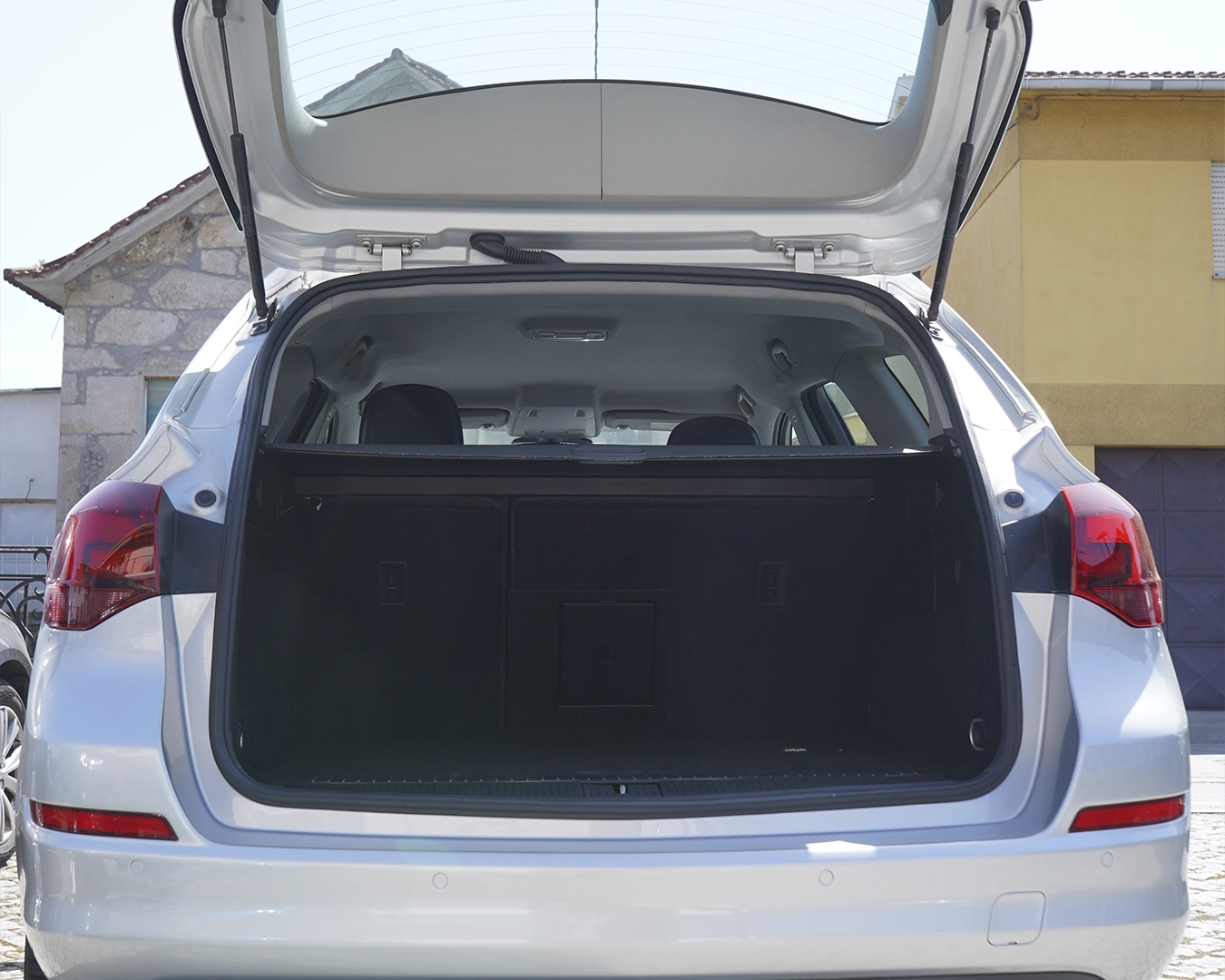 astra cinza mala
